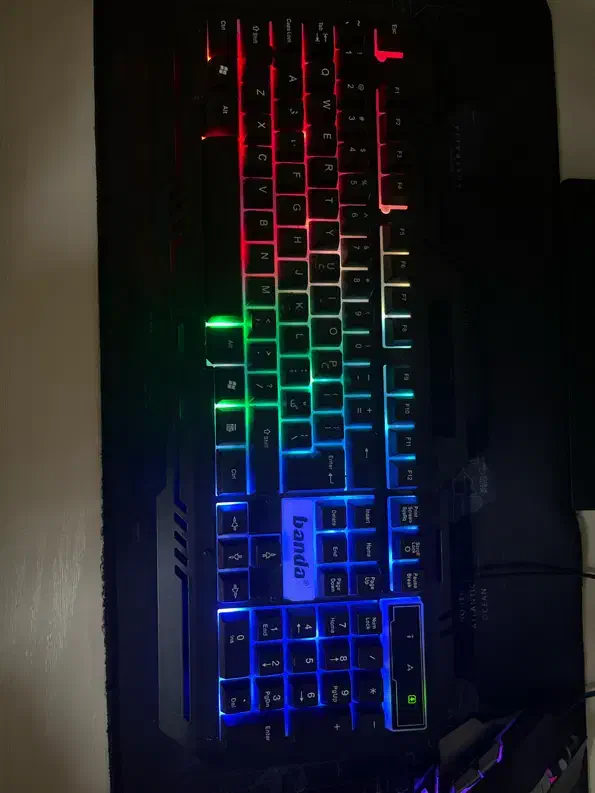 کیبوردrgb|قطعات و لوازم جانبی رایانه|فولادشهر, B4|دیوار