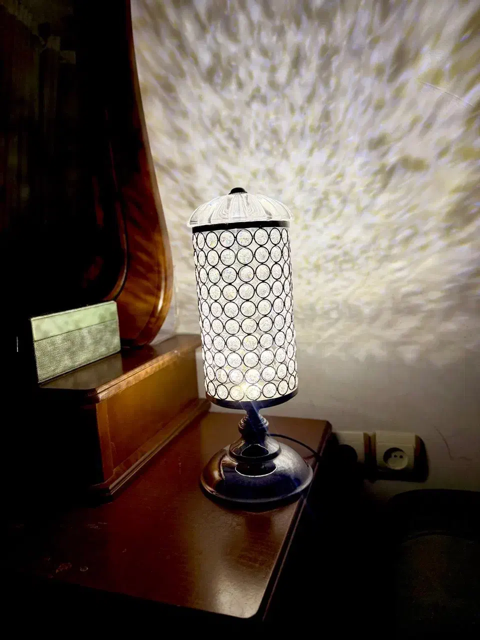 چراغ رومیزی کریستالی شیک|چراغ خواب و آباژور|رشت, کاکتوس|دیوار
