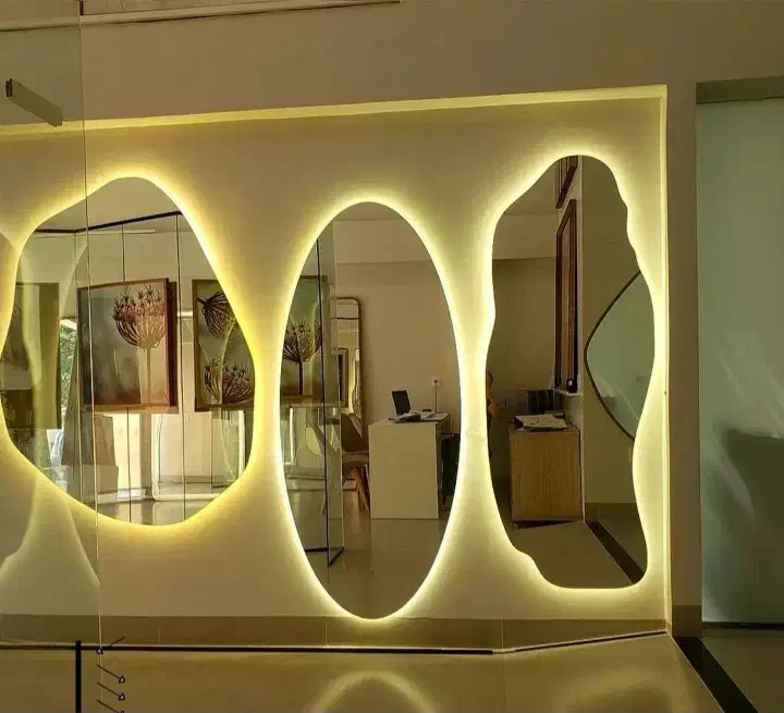 تولید آینه قدی و دفرمه دارای سنسور حرکتی|آینه|ورامین, ورامین|دیوار