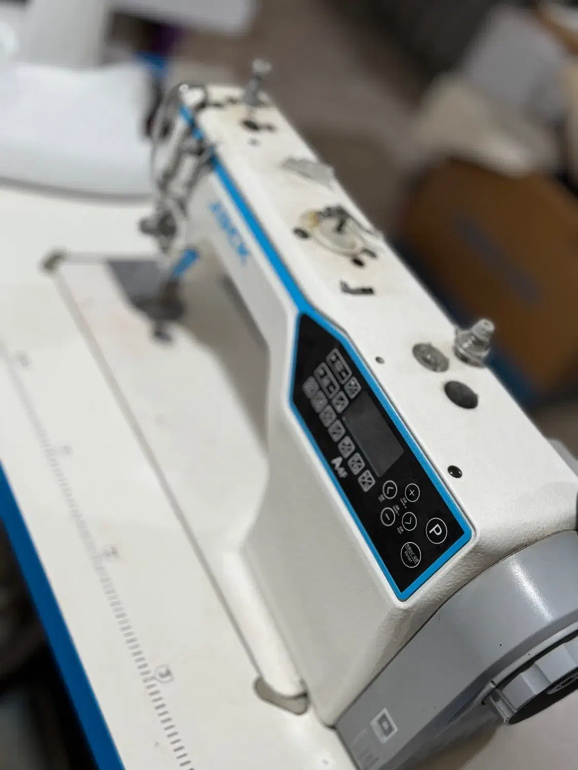 چرخ راسته دوزa4f|چرخ خیاطی و ریسندگی|آستانه اشرفیه, |دیوار