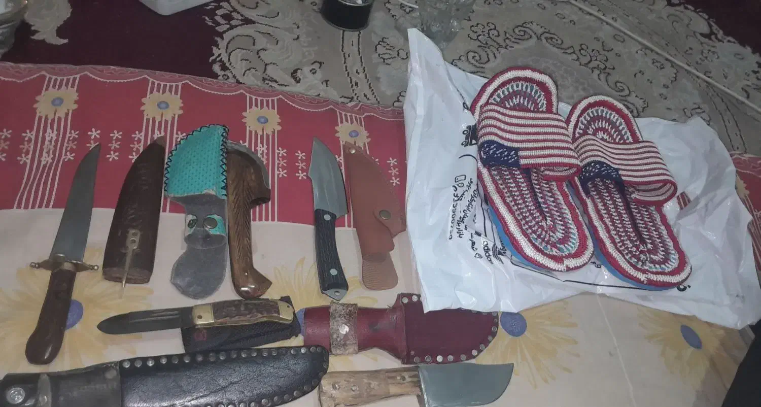 حراج چاقو همه باهم پنج میلیون مفت پول نیازم|حراج|علیآباد کتول, |دیوار