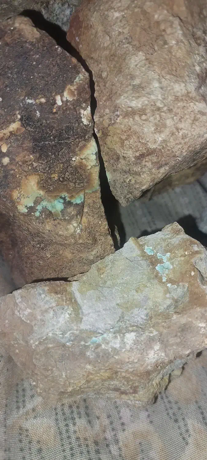 سنگ خام فیروزه نیشابور|جواهرات|مه ولات, |دیوار