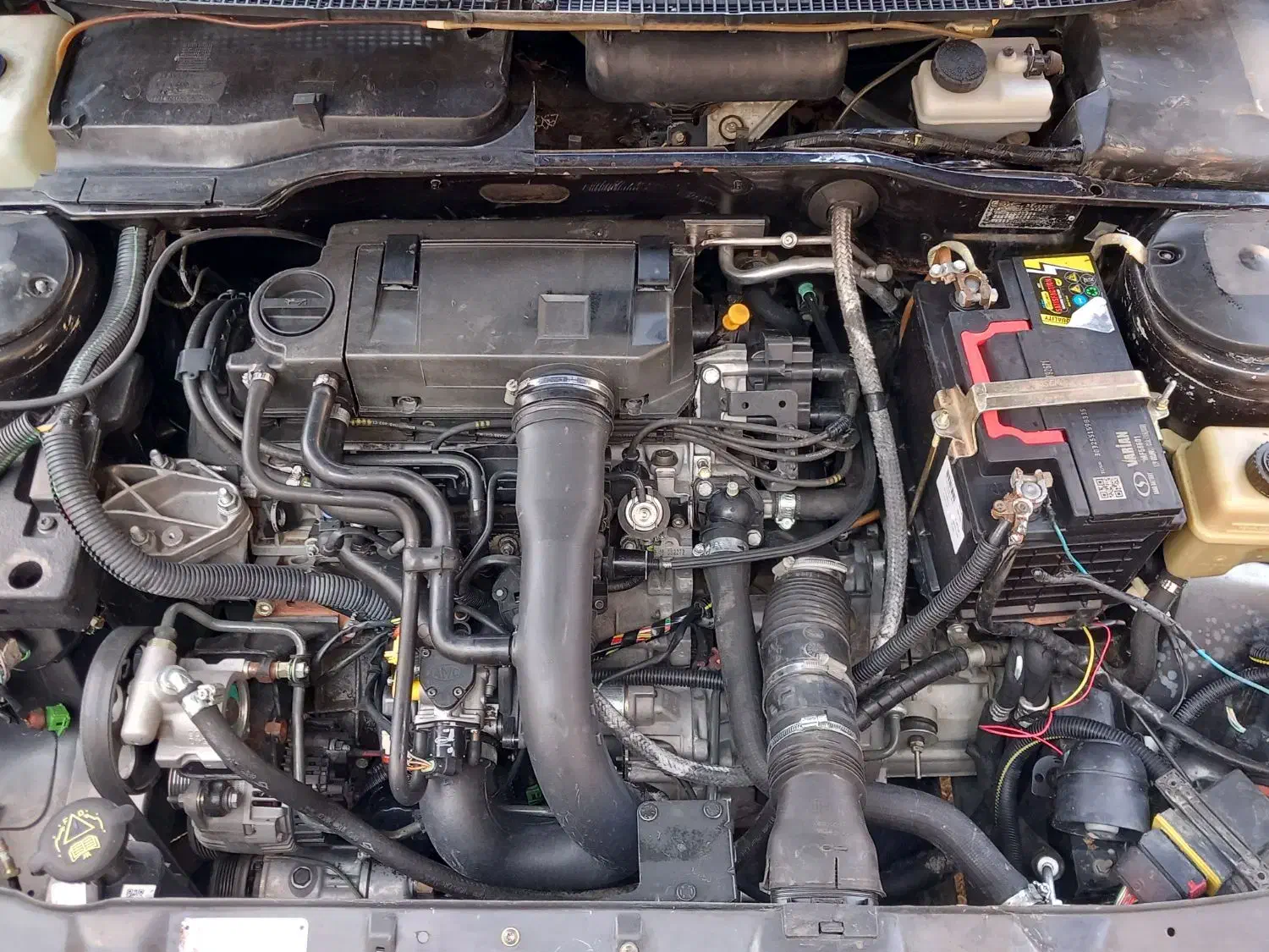 پژو پارس مدل 81 رخ 90 موتوری سالم فقط کاپوت رنگ|خودرو سواری و وانت|شیروان (خراسان), |دیوار