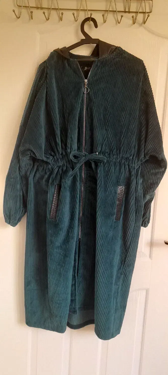 تعدادی لباس در حد نو،از سایز ۴۰ تا ۴۸ سایز میشن|لباس|کرج, مصباح|دیوار