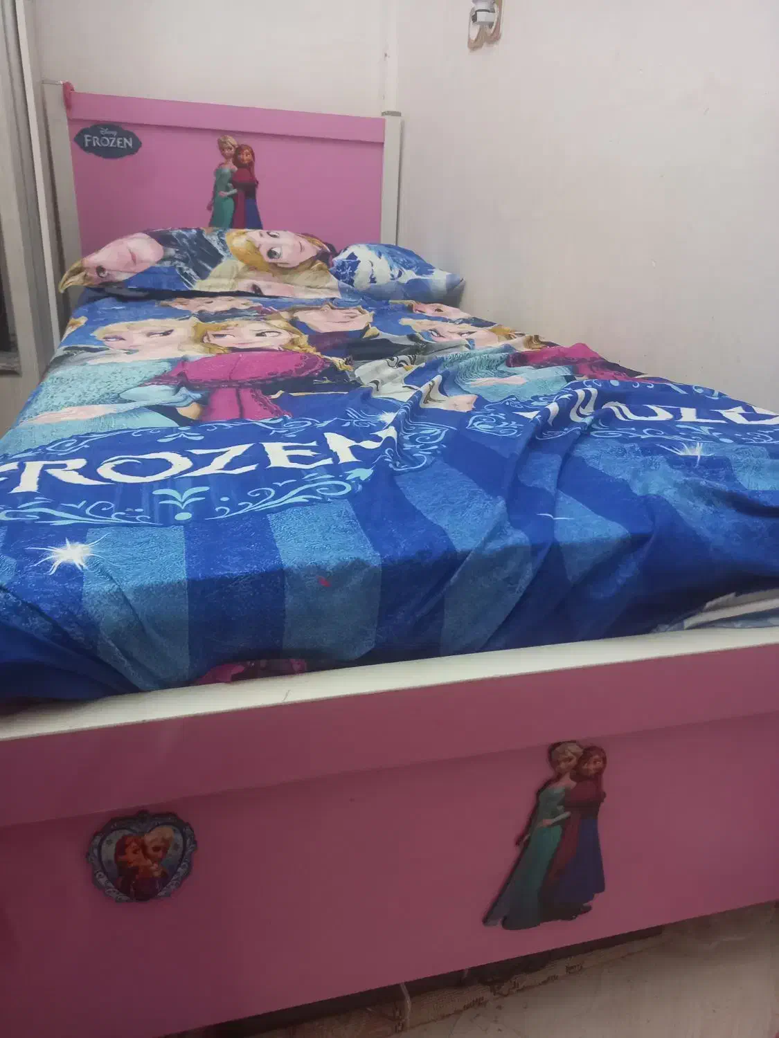 سرویس تخت وکمد کودک یا نوجوان سالم وخیلی تمیز|تخت و سرویس خواب|تهران, سنگلج (شاپور)|دیوار