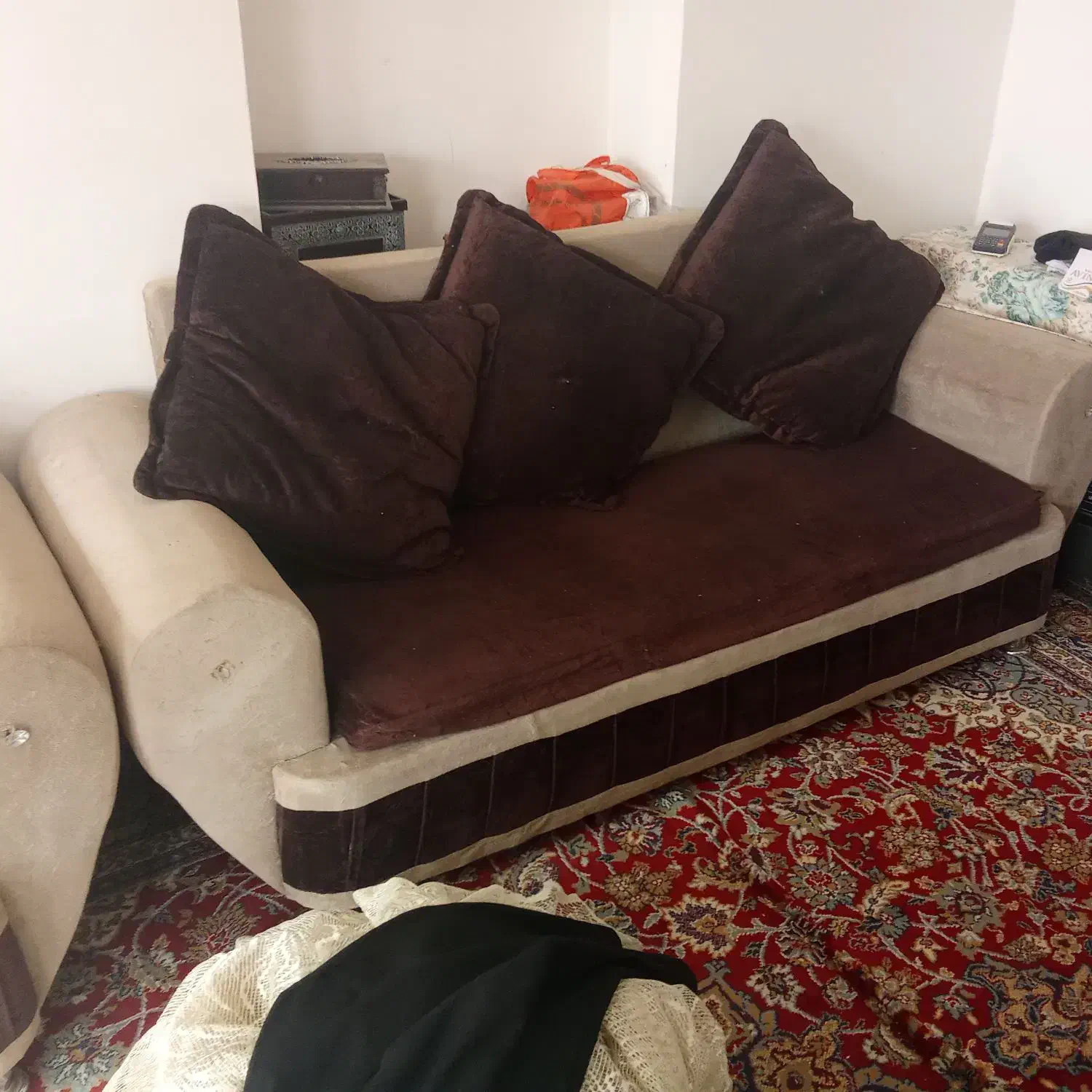 مبل|مبلمان خانگی و میز عسلی|تربت جام, شهید غلام زاده|دیوار