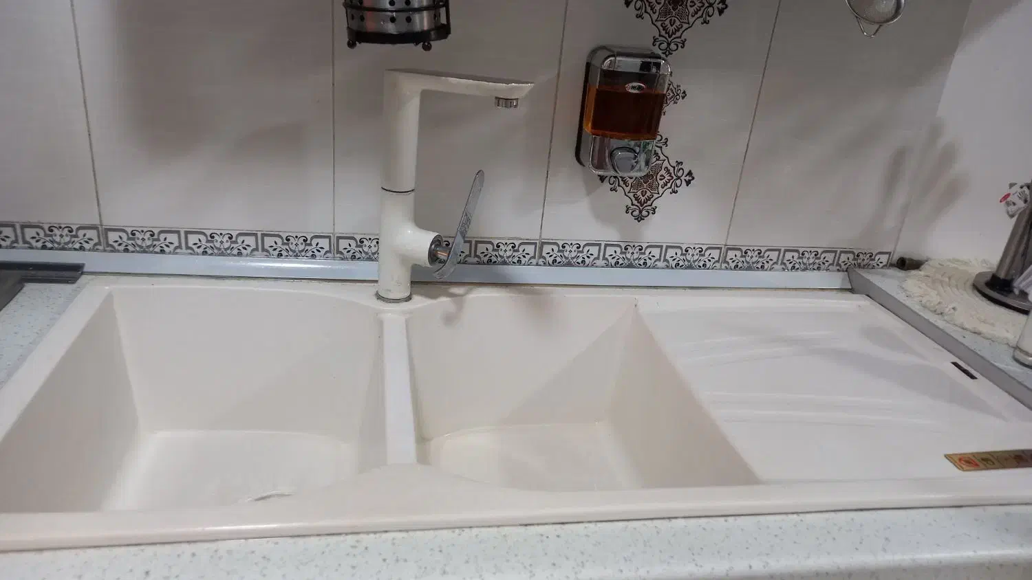 وسایل اشپزخانه شامل سینگ و شیر|مصالح و تجهیزات ساختمان|رشت, معلولین|دیوار