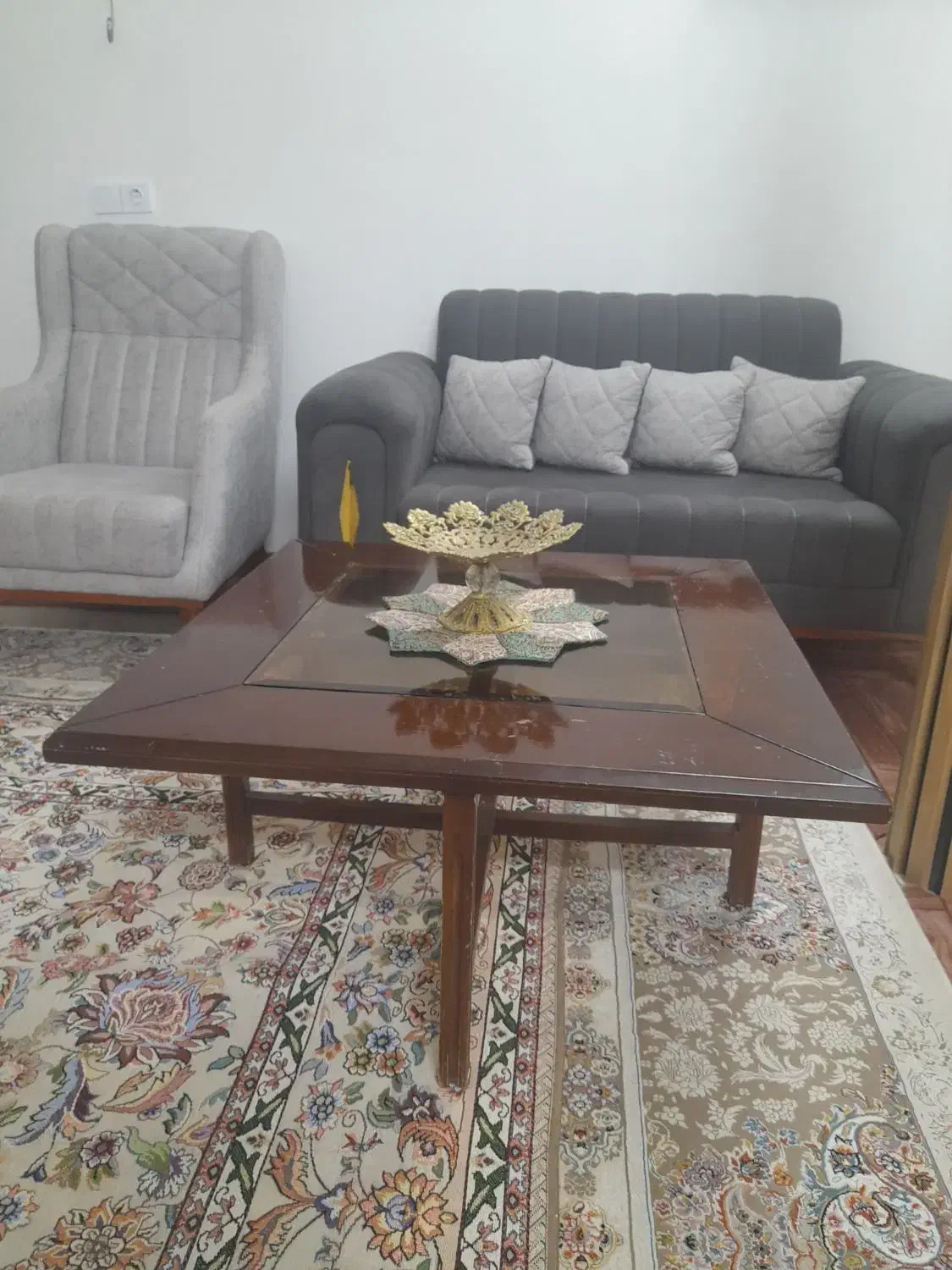 میز جلو مبلی|مبلمان خانگی و میز عسلی|بروجرد, |دیوار