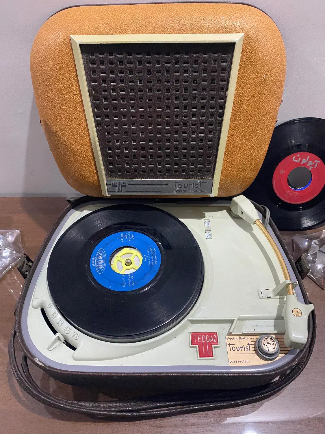 لوازم آنتیک|کلکسیون اشیاء عتیقه|دلیجان, |دیوار