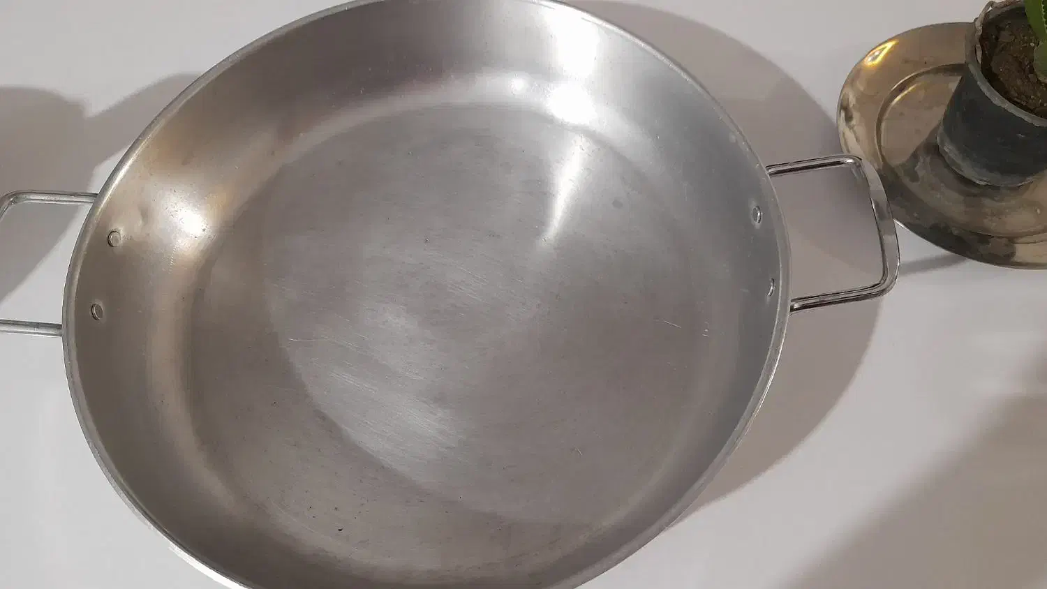 ماهیتابه در دار|ظروف پخت‌وپز|محمدیه-قزوین, |دیوار