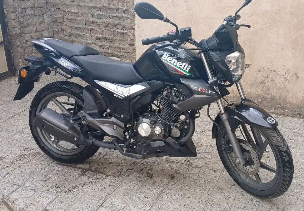 بنلی 150|موتورسیکلت|بروجرد, |دیوار