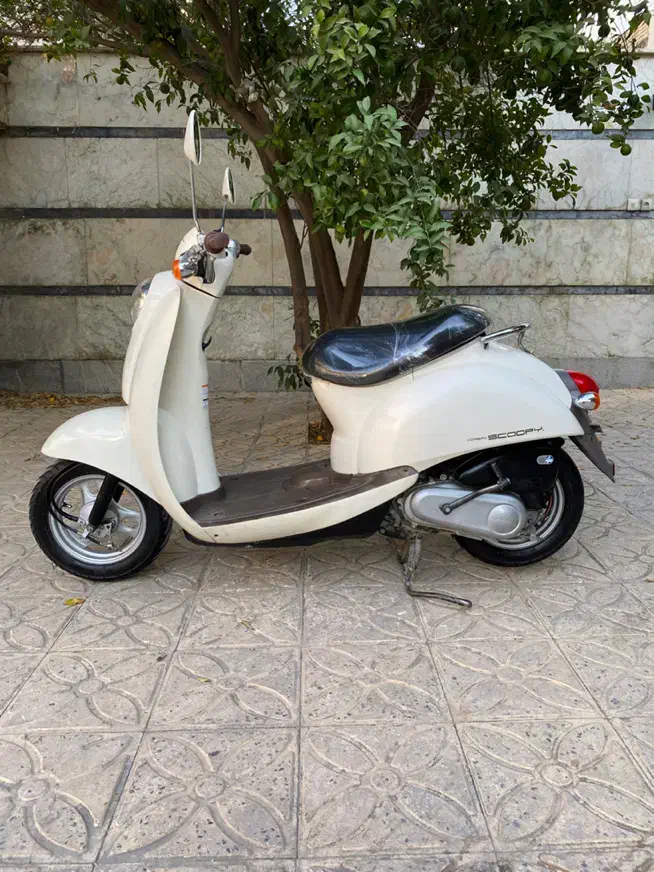 موتور پاکشتی هوندا اسکوپی سفید فابریک سالم نو|موتورسیکلت|شیراز, رازی|دیوار