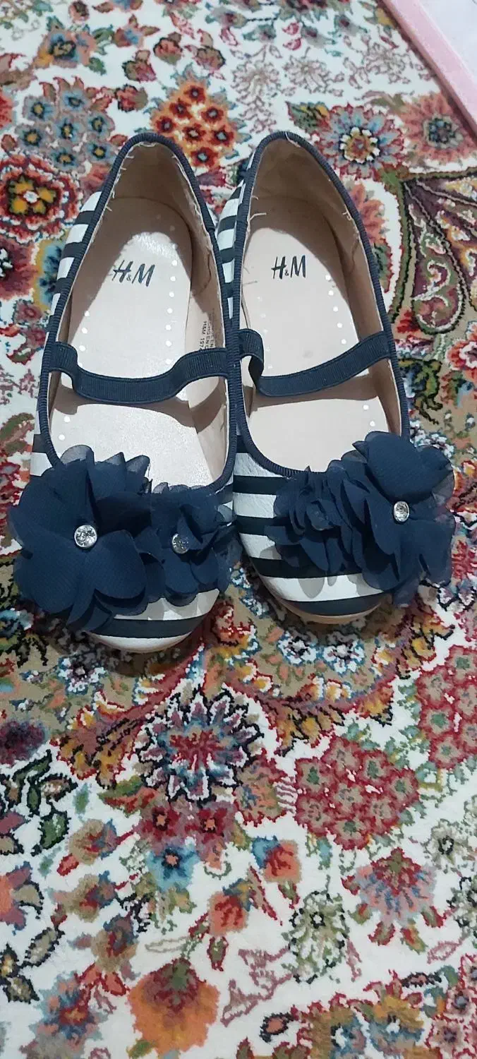 کفش بچه گانه|کفش و لباس بچه|ری, دیلمان|دیوار