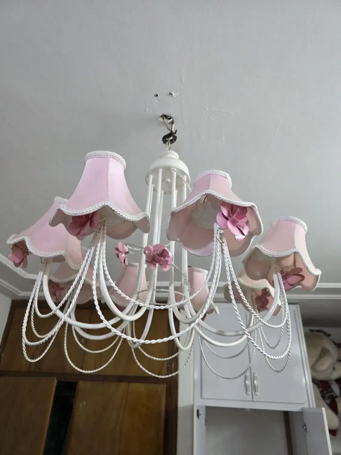 یک جفت لوستر|لوستر و چراغ آویز|گنبد کاووس, |دیوار