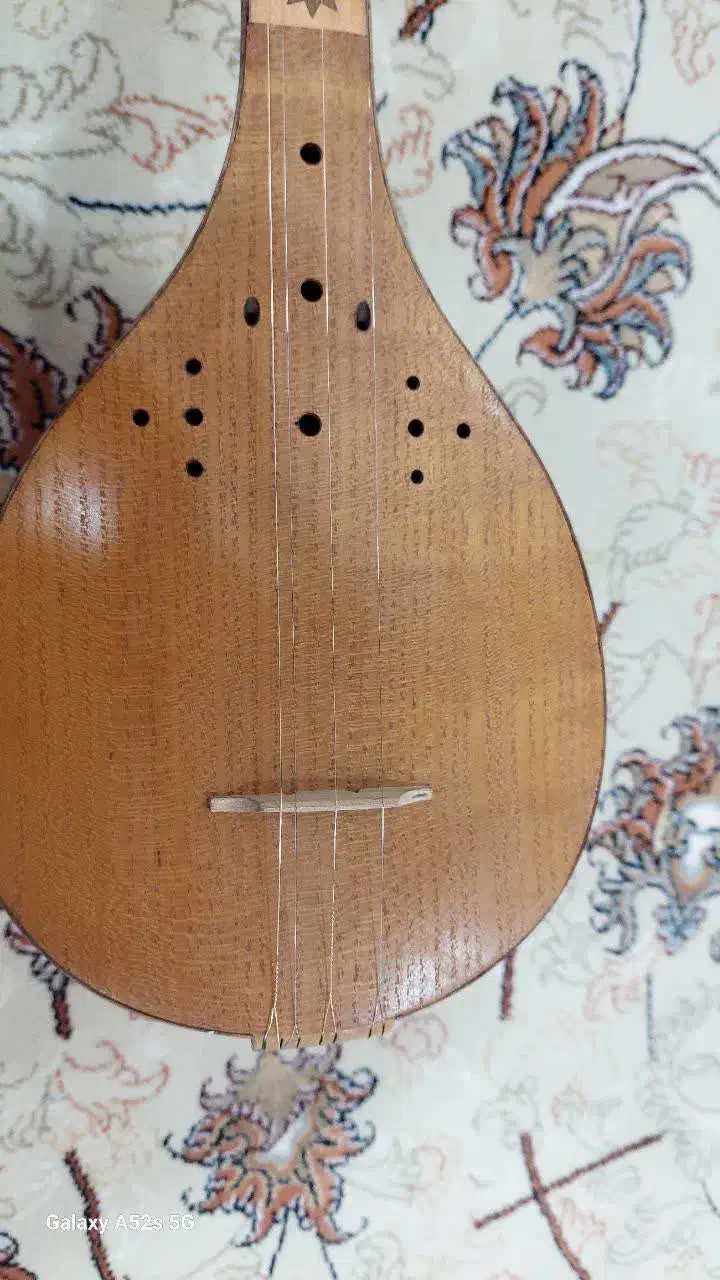 سه تار غزل بسیار خوش صدا و تقویت شده|سازهای سنتی|سمیرم, |دیوار