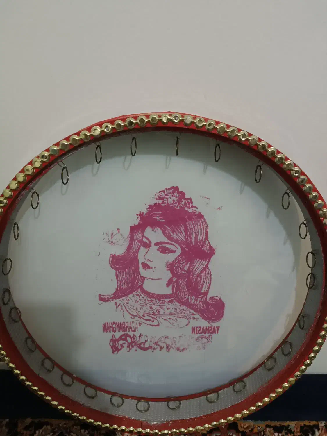 دف زنگوله دار|سازهای سنتی|کاشان, ولیعصر|دیوار