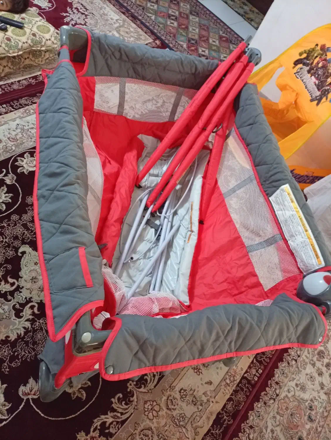 تخت تاشو خارجی|تخت و صندلی بچه|همدان, |دیوار