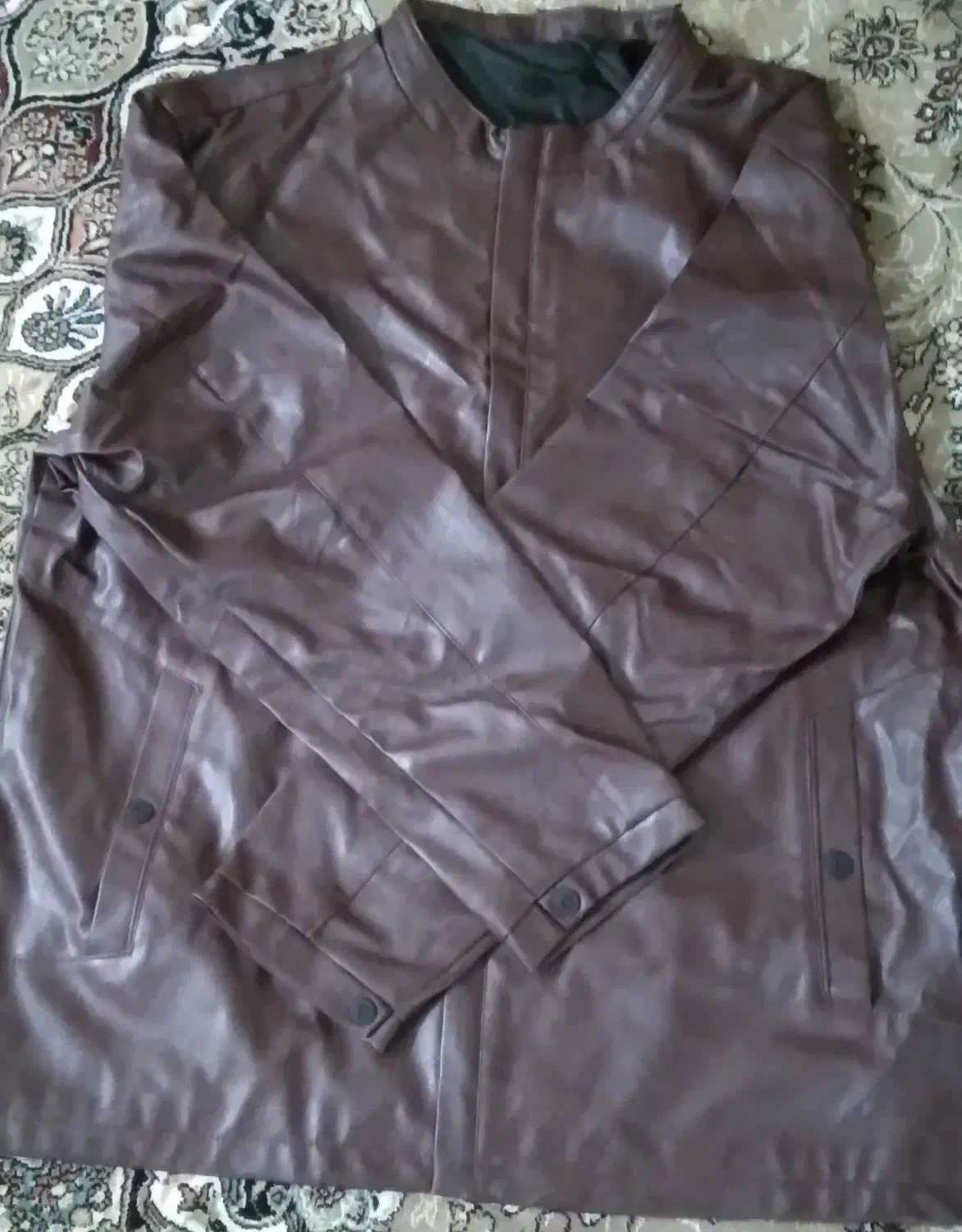 کت چرمی|لباس|لار, |دیوار