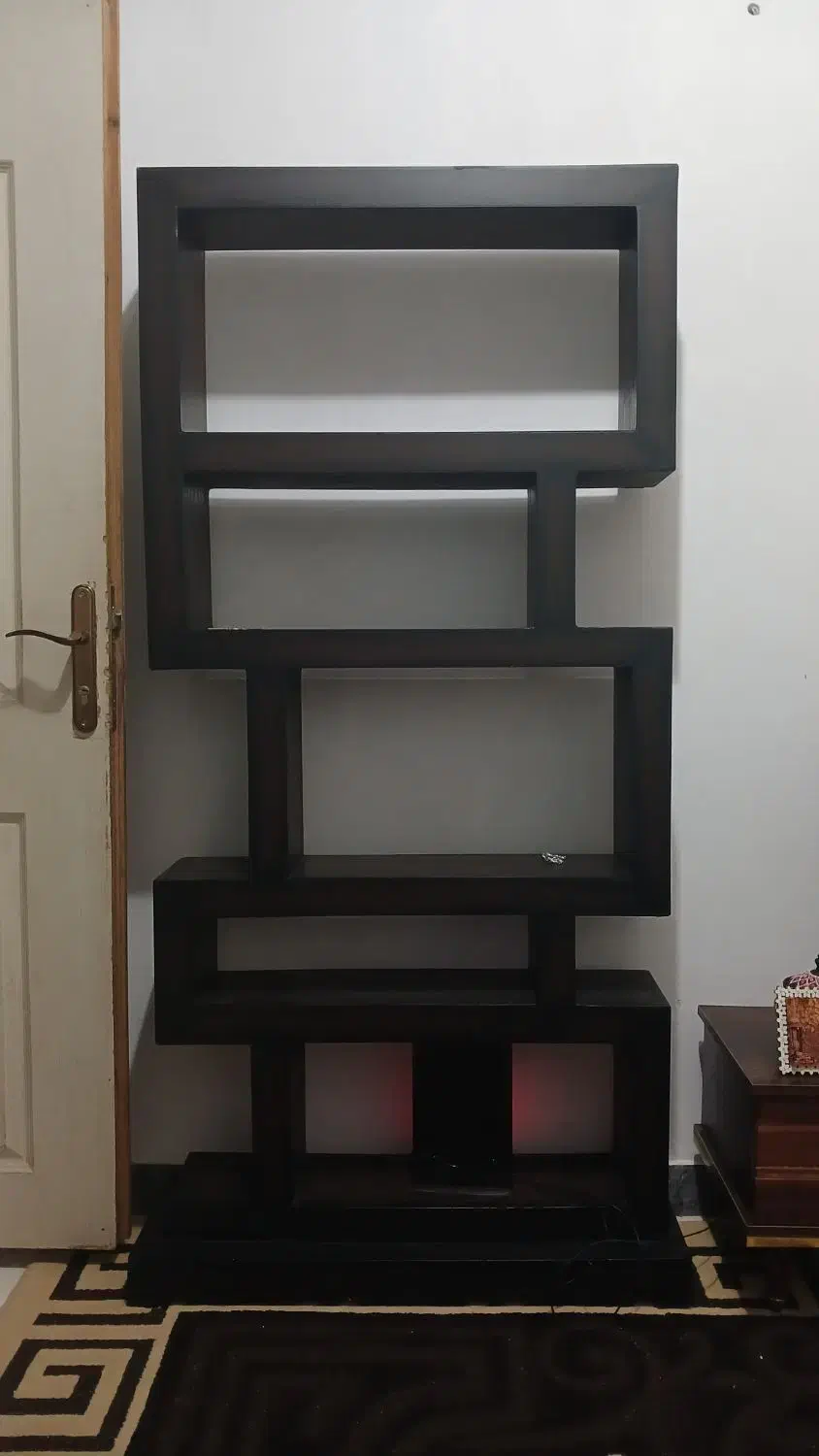 استند کاملا سالم بدون هیچ پوکی|صنایع دستی و سایر لوازم تزئینی|آستانه اشرفیه, |دیوار