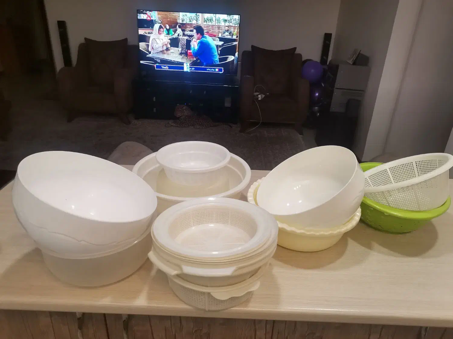 تعدادی سبد و لگن درحدنو، بسیار تمیز وبدون شکستگی|ظروف نگهدارنده، پلاستیکی، یکبارمصرف|رودهن, |دیوار