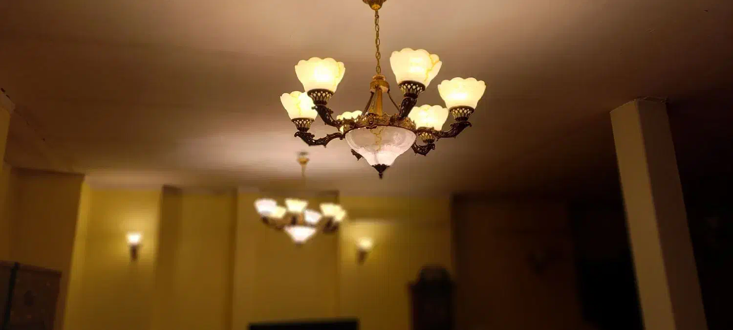 ۷ عددلوستر طرح آنتیک کلاسیک  وسالم وبینقض|لوستر و چراغ آویز|بروجرد, |دیوار