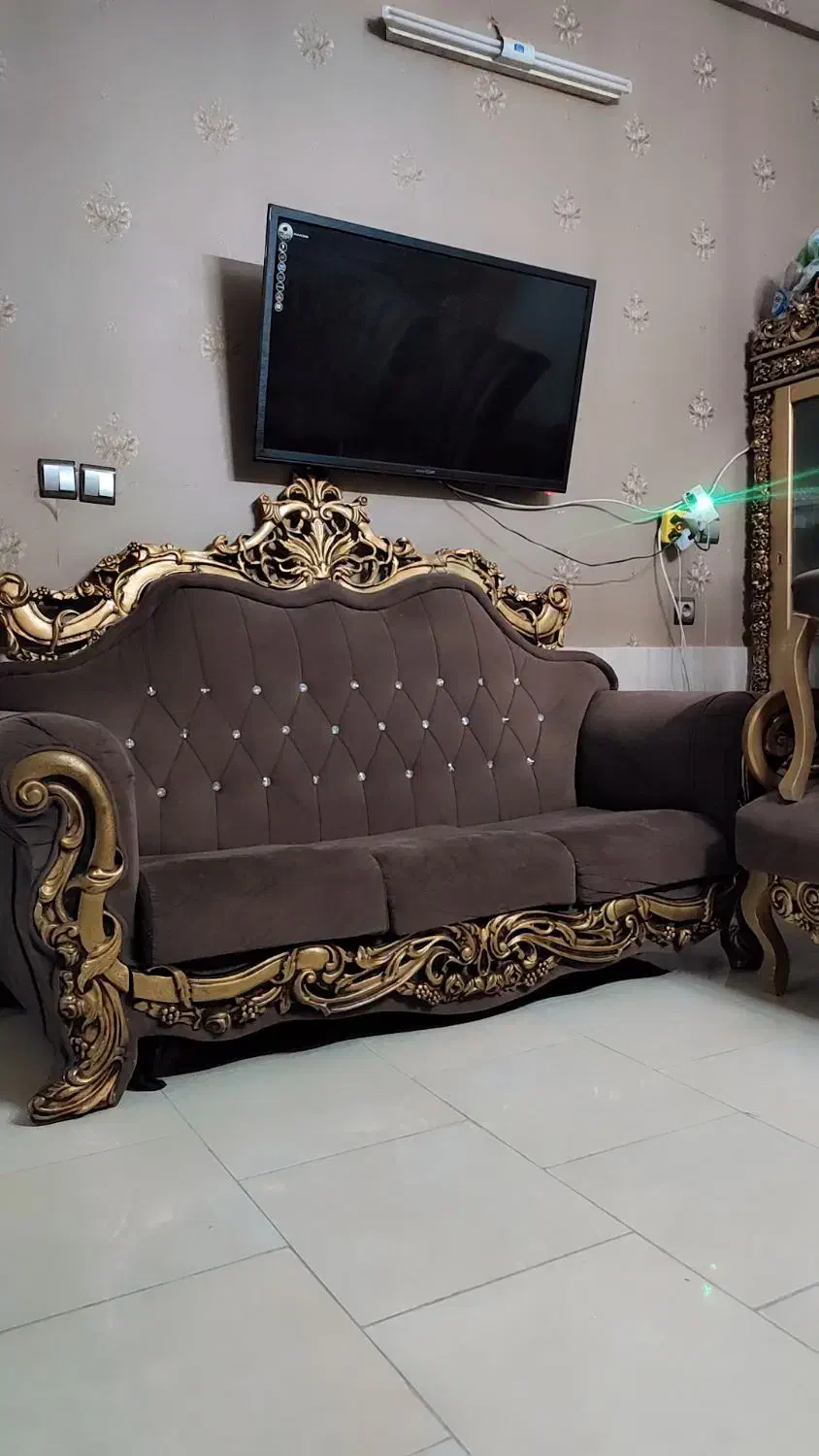 مبلمان‌گنجه‌ساعت‌اینه‌شمعدان‌بخاری|مبلمان خانگی و میز عسلی|مشهد, کوشک مهدی|دیوار