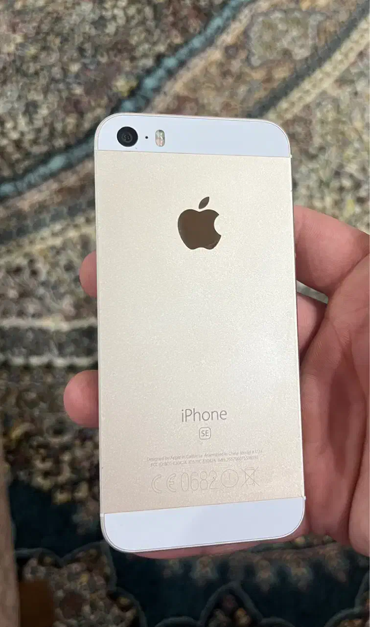 ایفون se 2016|موبایل|سبزوار, قائم|دیوار