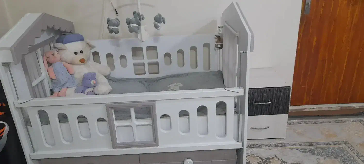 گهواره|تخت و سرویس خواب|تهران, مینابی|دیوار