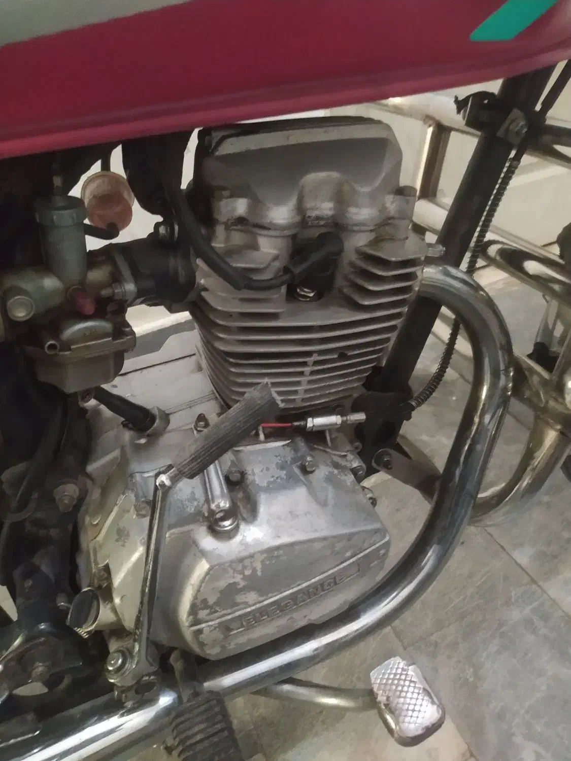 هندا 125 سالم آلبالویی پلاک قدیم مدل 82|موتورسیکلت|بهارستان, |دیوار