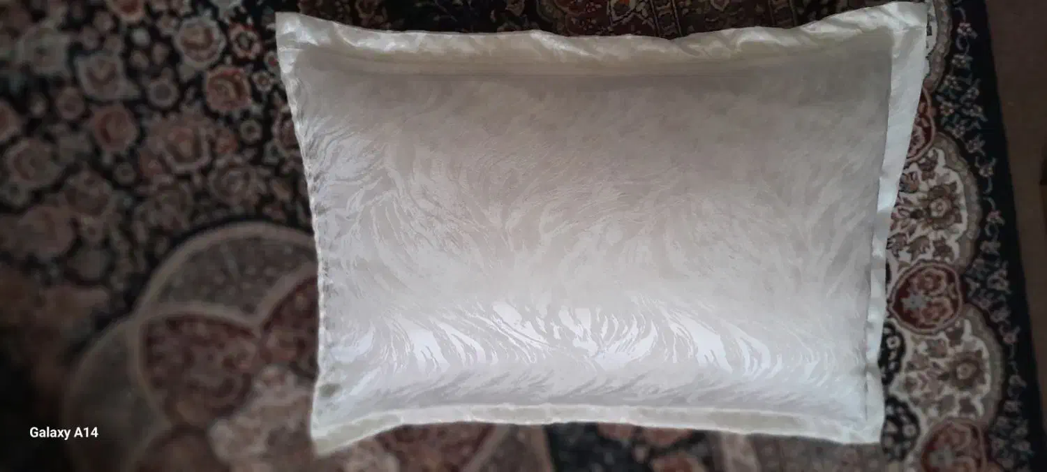 پالشت|رختخواب، بالش، پتو|دماوند, گیلاوند|دیوار