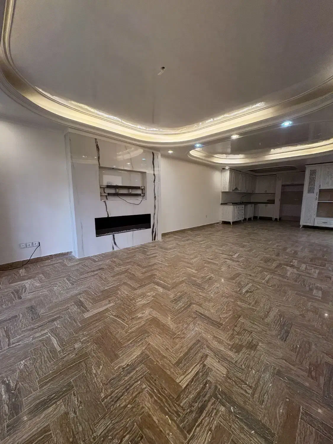 ۱۴۰متری در زعفرانیه سعداباد/تکواحدی/تراس ویو مشجر