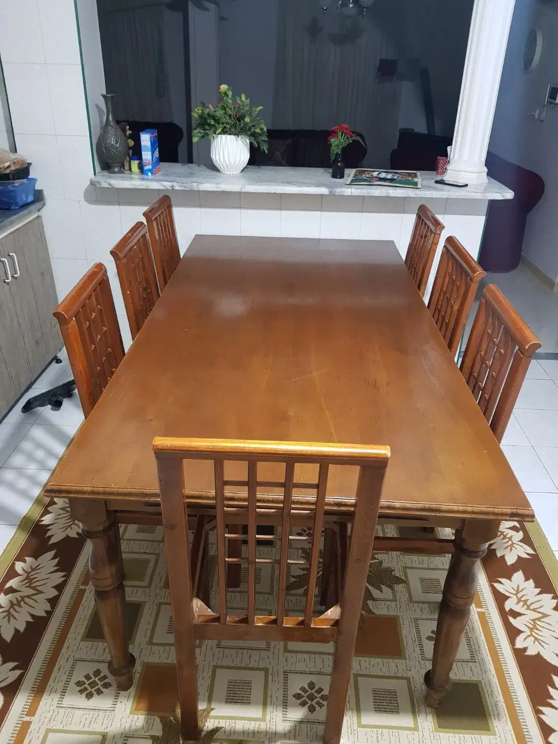 میز غذا خوری ۸نفره با ۸تا صندلی|میز و صندلی غذاخوری|ساری, |دیوار