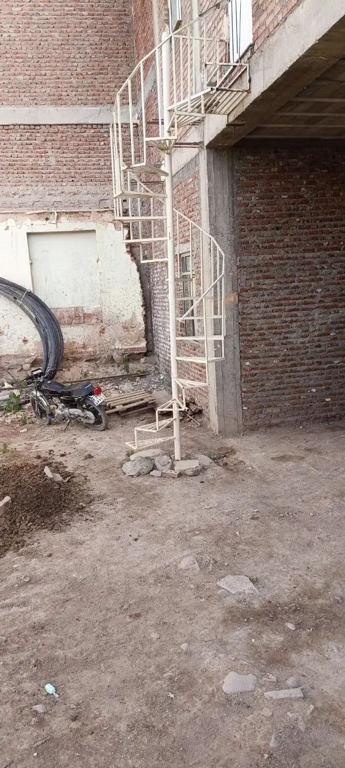 پله گرد|مصالح و تجهیزات ساختمان|سراجو, |دیوار