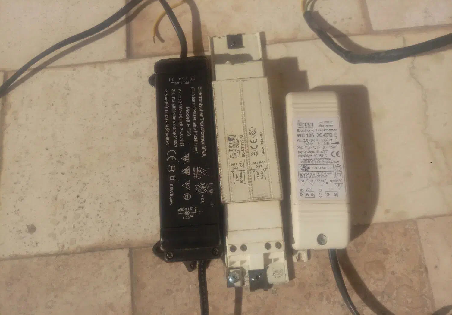 ترانس برق ۱۲ ولت ترانس هالوژن ایتالیایی استابلایزر|قطعات و لوازم جانبی رایانه|پاکدشت, پاکدشت (مامازند)|دیوار