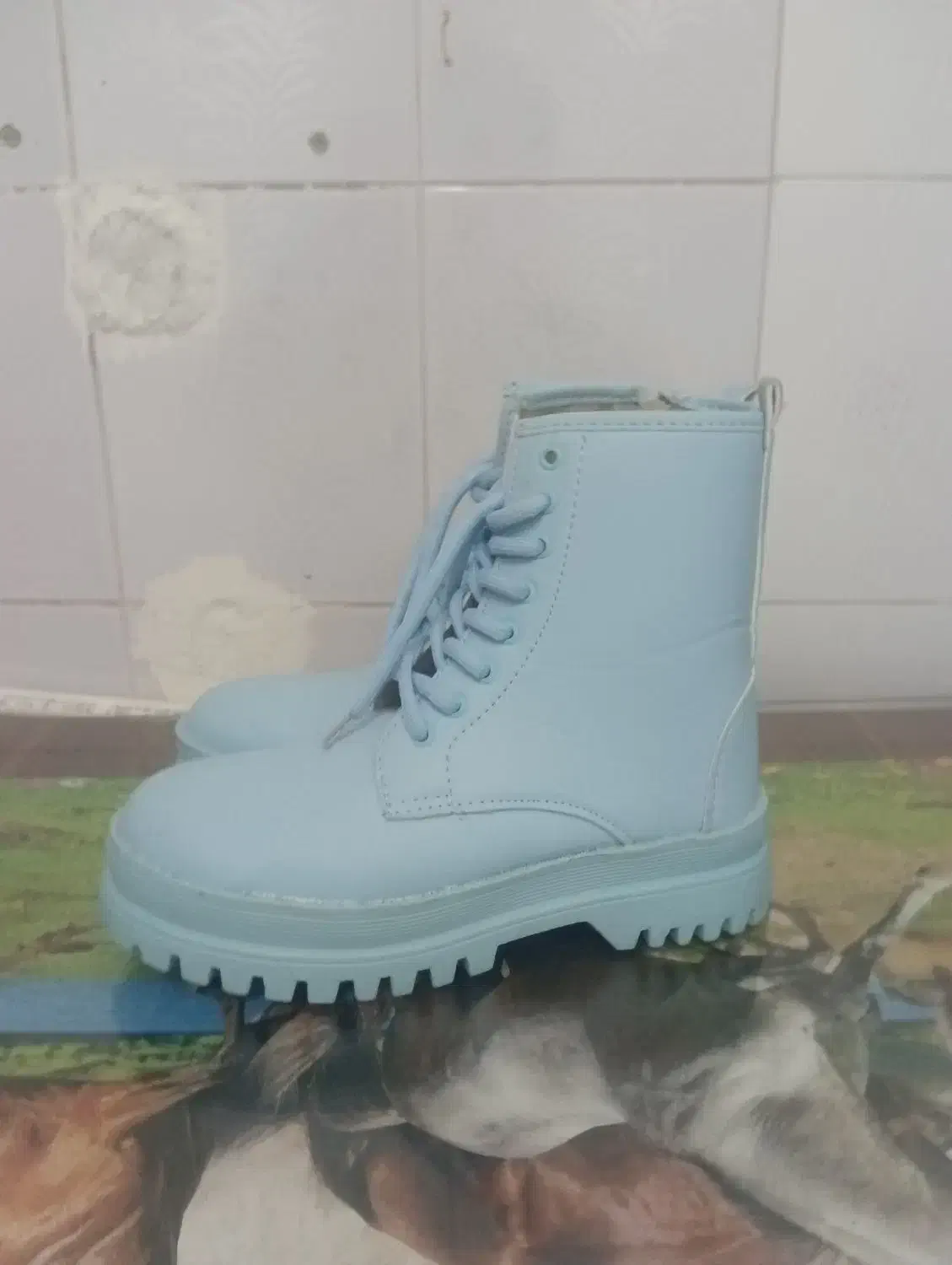 یک جفت پوتین ساقدار رنگ ابی|کیف، کفش، کمربند|ابهر, |دیوار