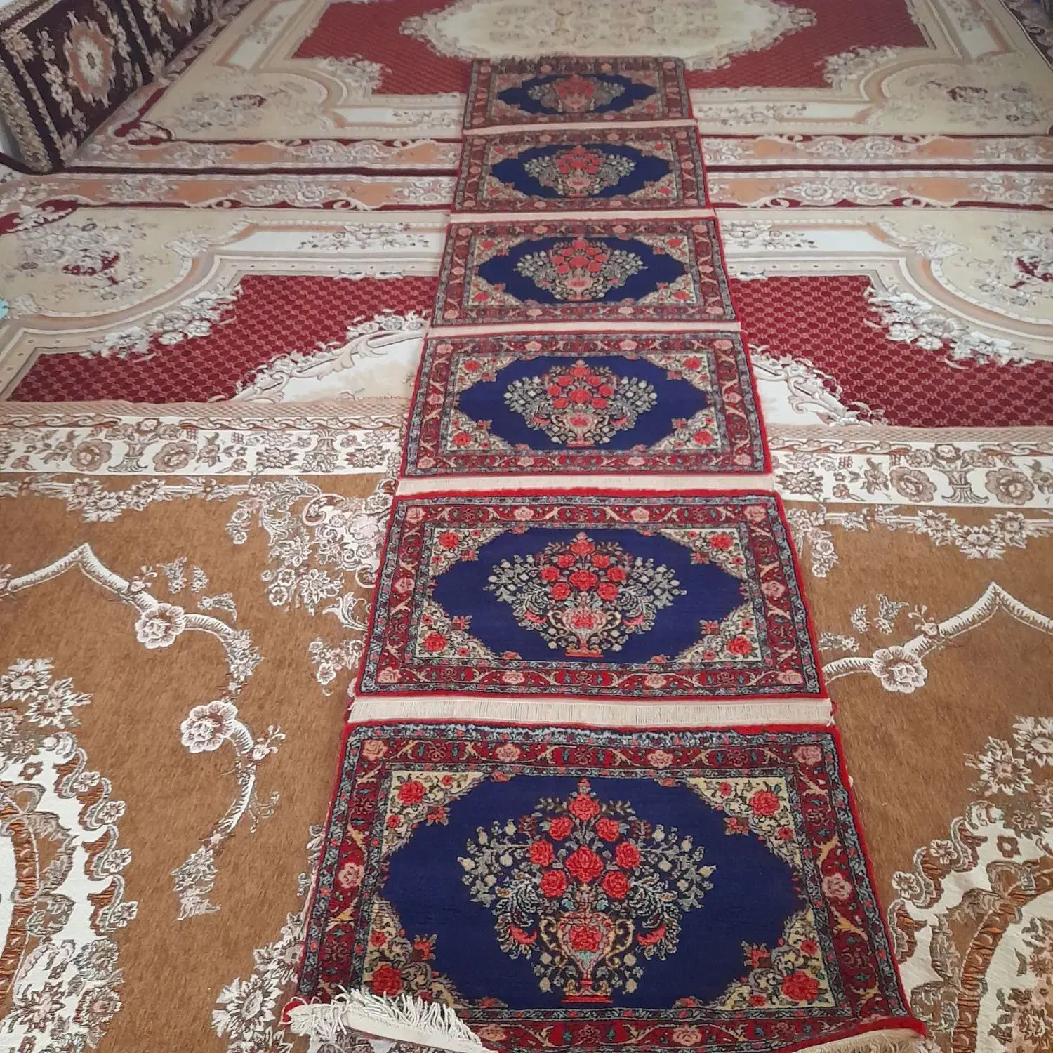 ۶ عدد پشتی قالی  قدیمی طرح بیجار|پشتی|سنندج, |دیوار