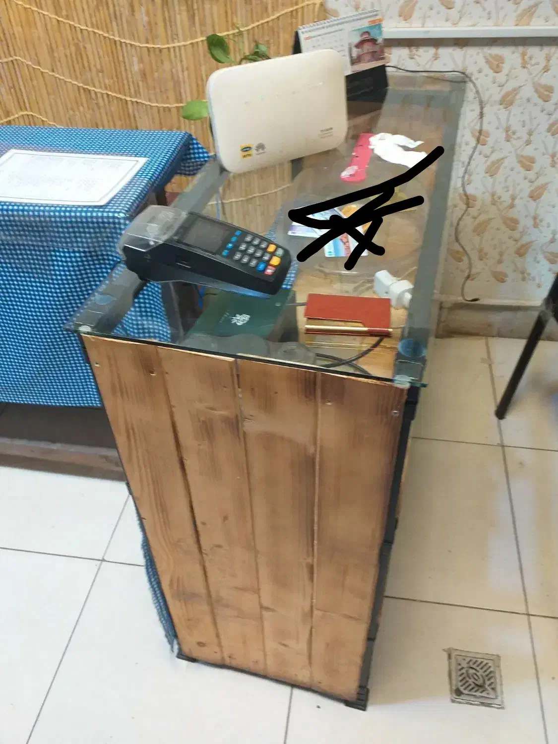 پیشخوان|فروشگاه و مغازه|رشت, پستک|دیوار