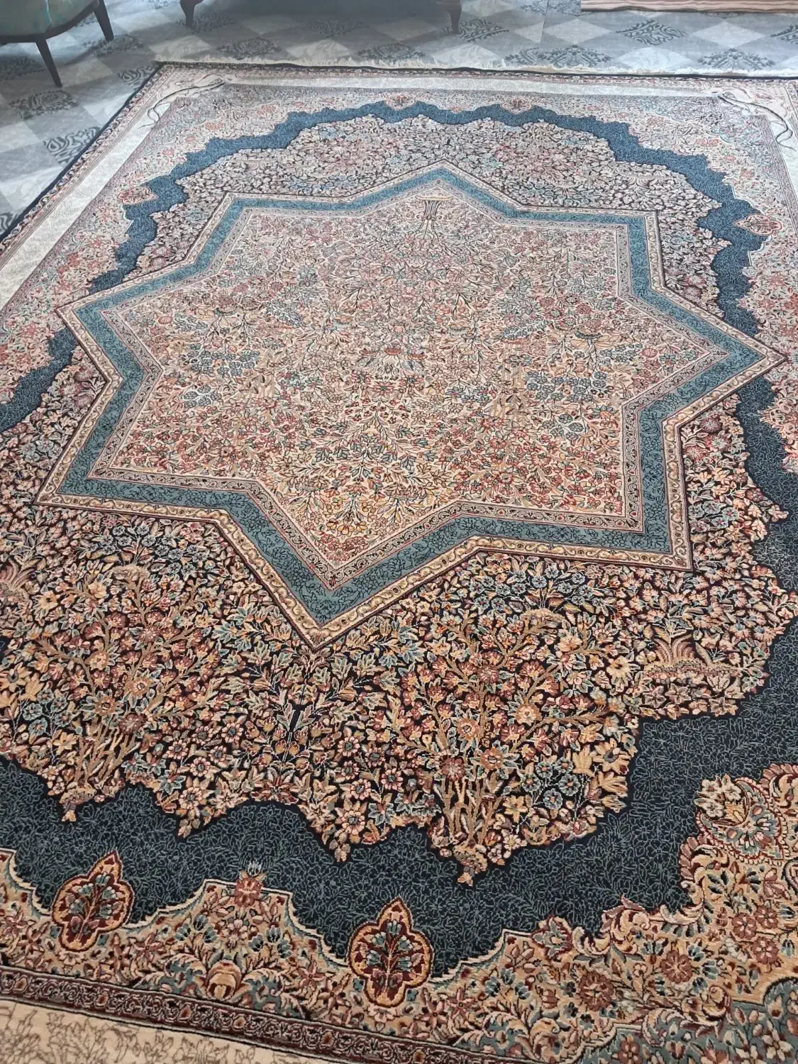 فرش ماشینی دستبافت گونه 12 متری|فرش|هشتگرد, شهرک بعثت|دیوار