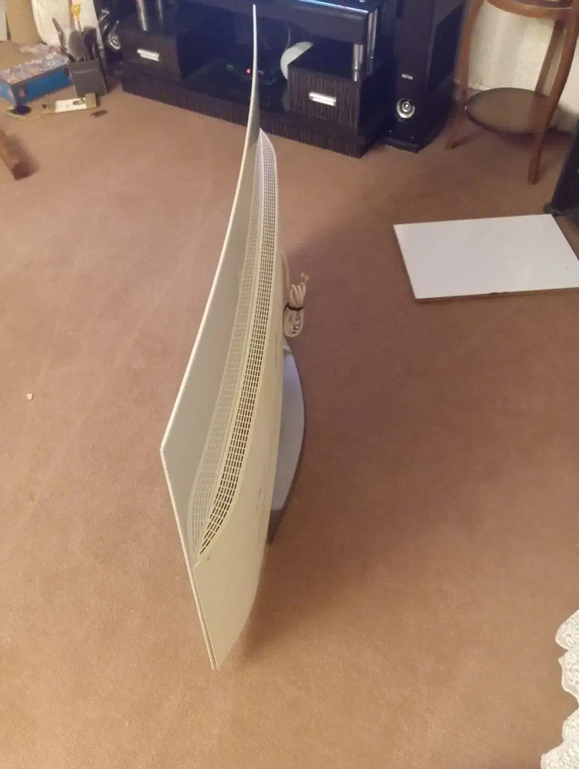 یک دستگاه ال ای دی منحنی 65اینچ ال جی|تلویزیون و پروژکتور|اندیشه, اندیشه فاز ۳|دیوار