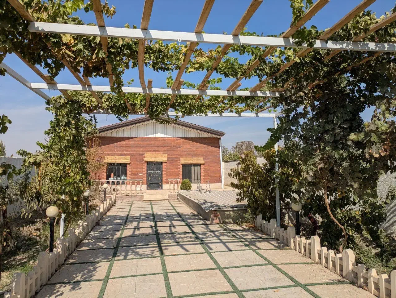 باغ ویلا تهراندشت 250 متر|فروش خانه و ویلا|هشتگرد, تهران دشت|دیوار