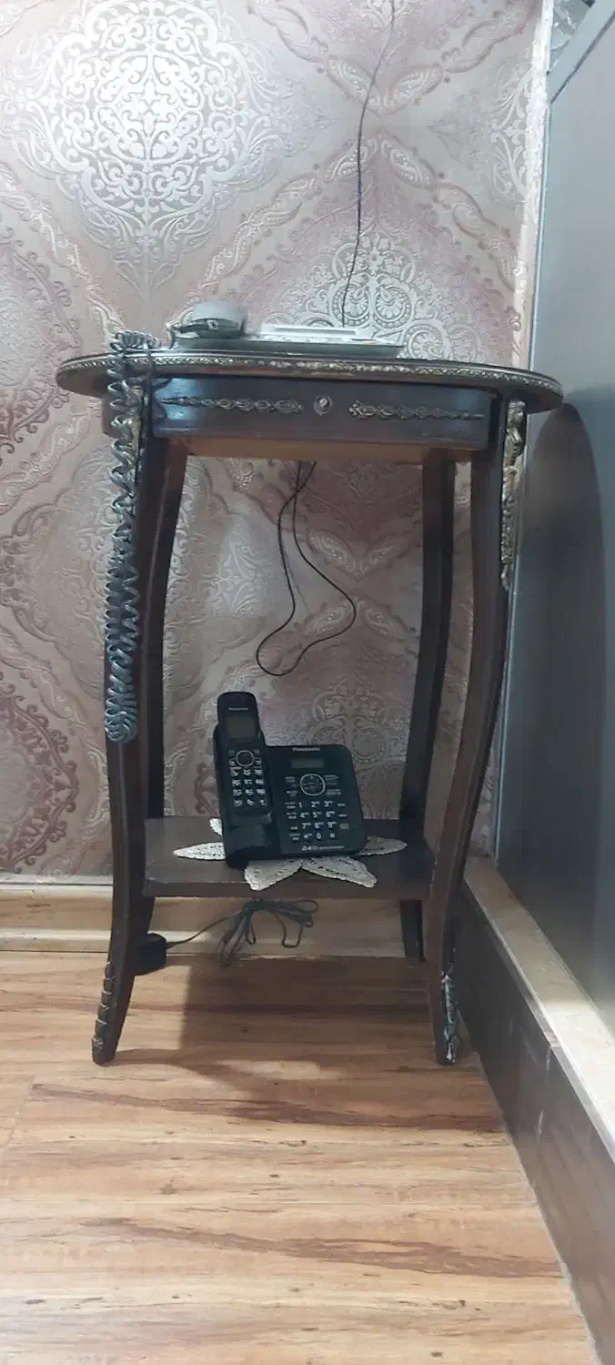 میز تلفن|میز تلفن|همدان, |دیوار
