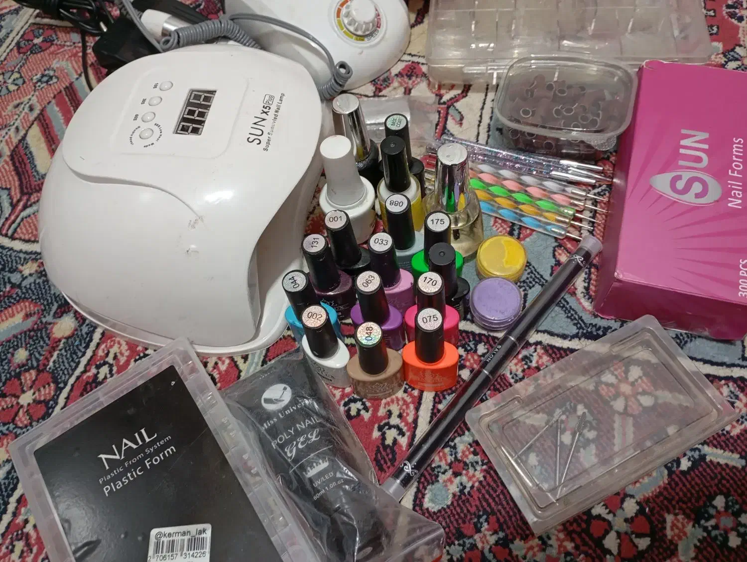 وسایل کاشت ناخن|آرایشی، بهداشتی، درمانی|کرمان, |دیوار