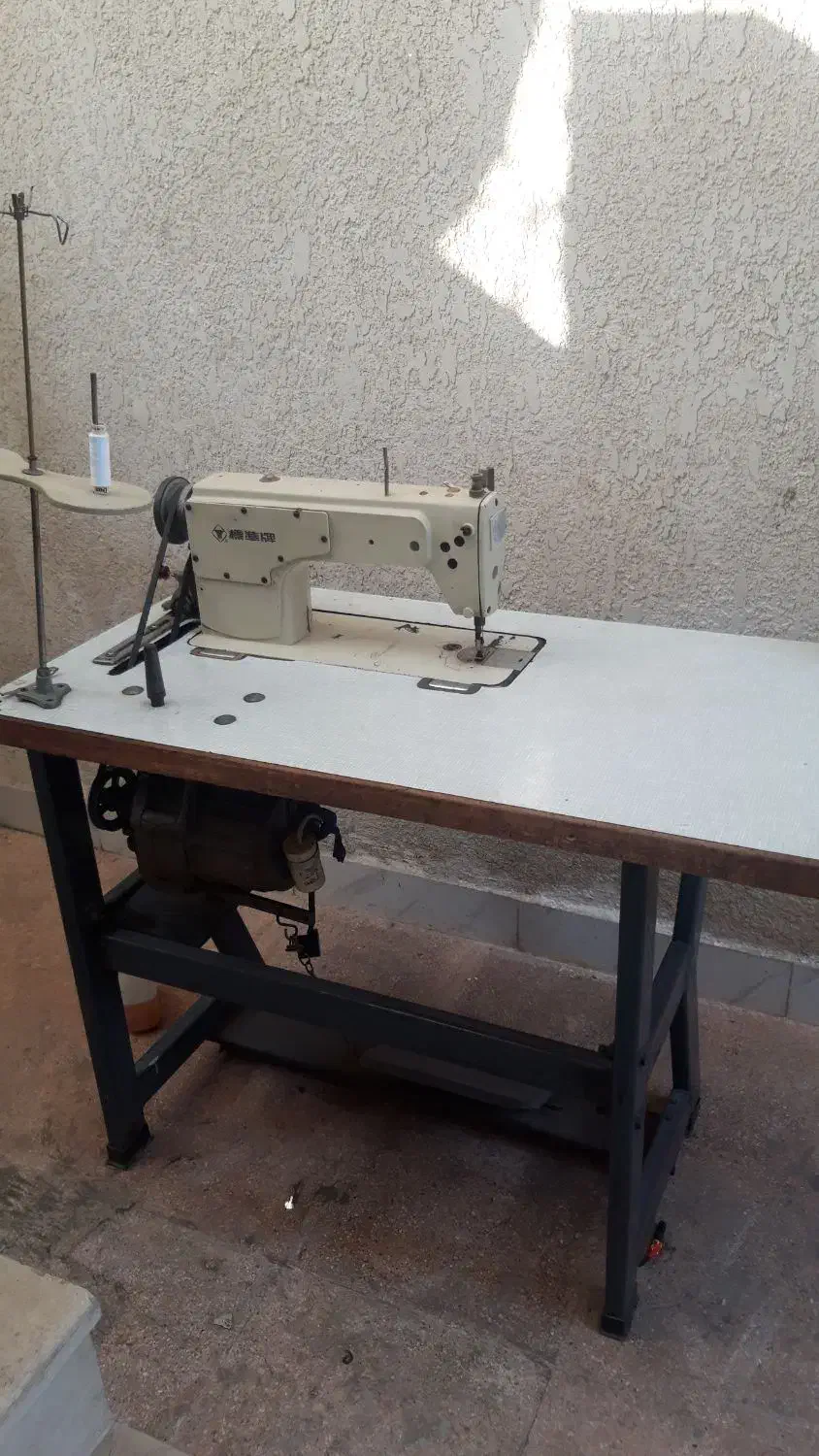 چرخ خیاطی سالم|چرخ خیاطی و ریسندگی|آستانه اشرفیه, |دیوار