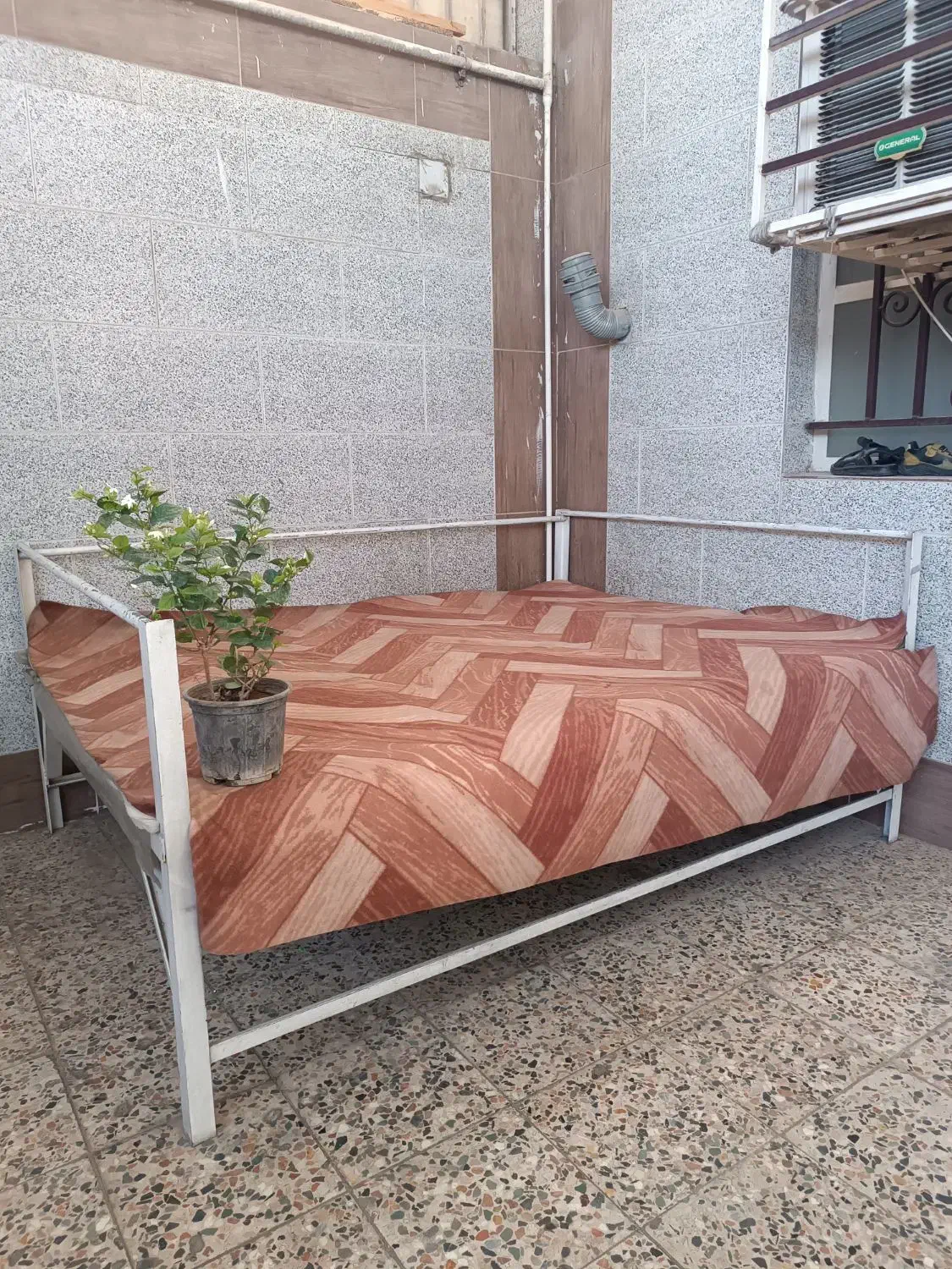 تخت آهنی|تخت و سرویس خواب|اندیمشک, |دیوار