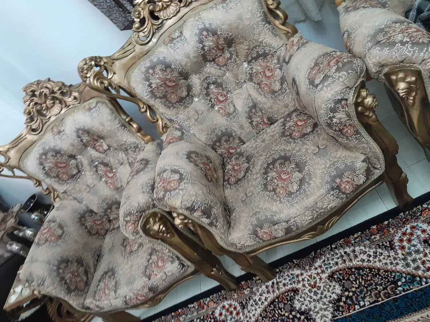 مبل سلطنتی 7 نفره با 2 عدد میزبان|مبلمان خانگی و میز عسلی|لاهیجان, کوی آزادگان|دیوار