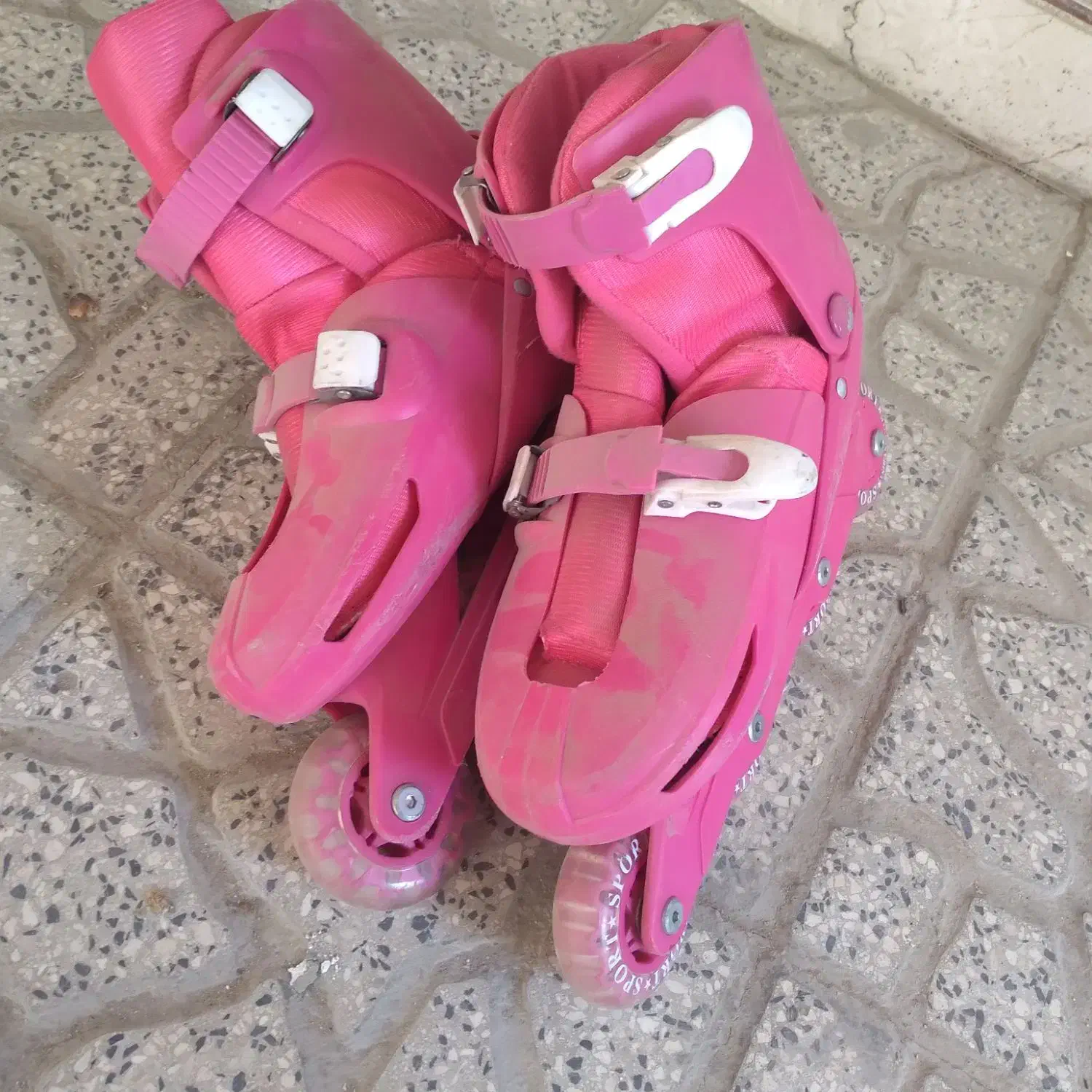 کفش اسکیت سالم|دوچرخه، اسکیت، اسکوتر|اندیشه, شهرک صدف|دیوار