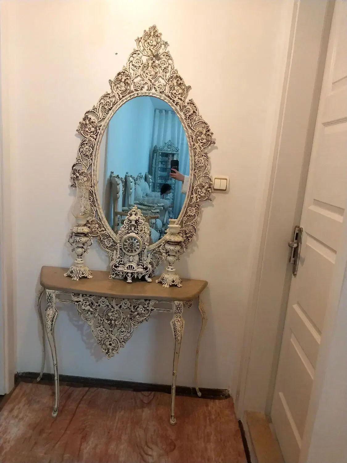 وسایل پذیرایی|بوفه، ویترین، کنسول|پرند, فاز ۵|دیوار