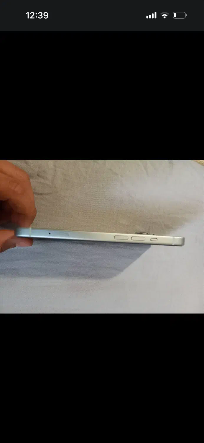 ایفون ۱۵ نرمال ۱۲۸ گیگ معاوضه میکنم|موبایل|شیراز, شهرک بزین|دیوار