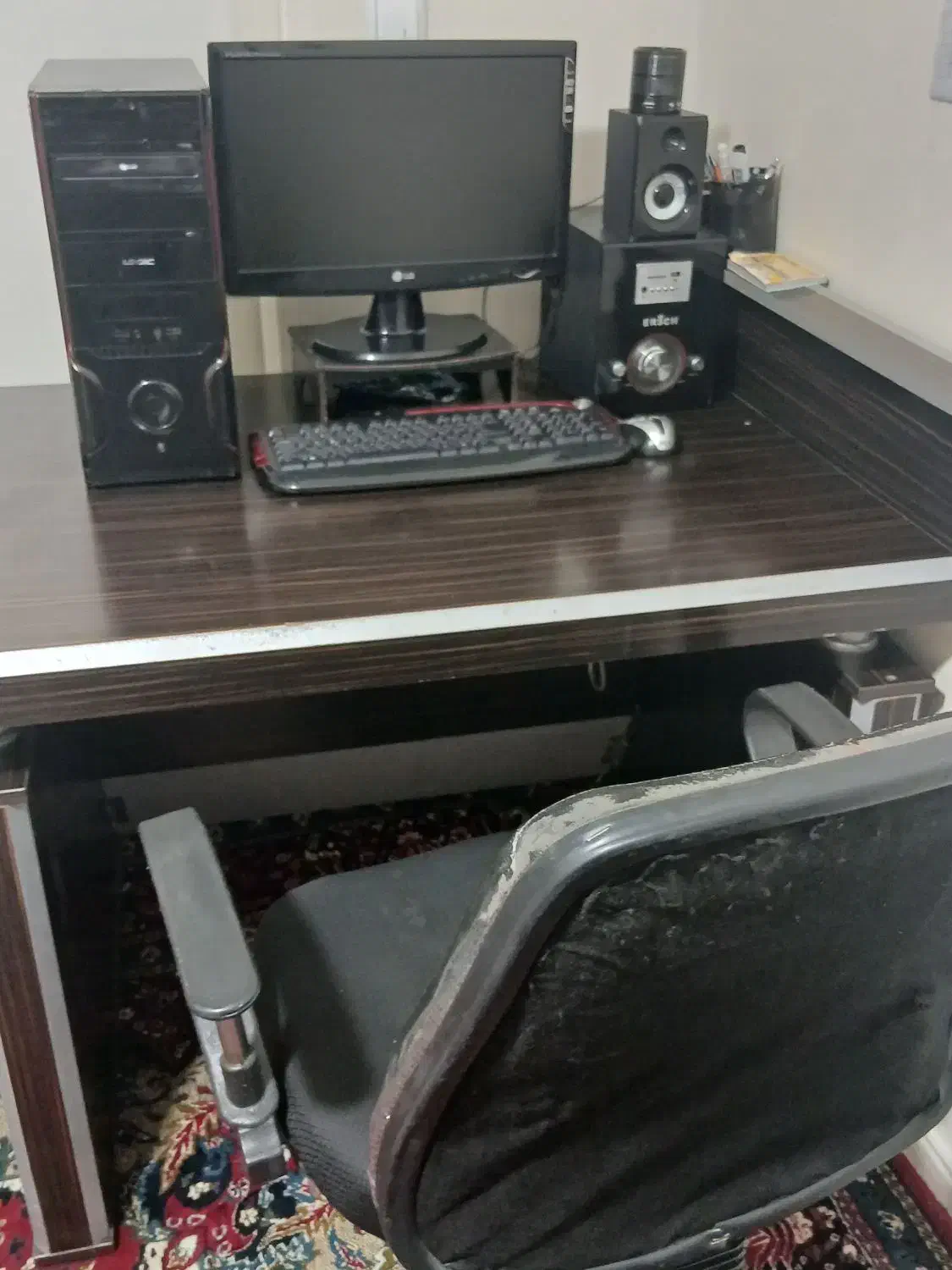 کامپیوتر و میز و صندلی سالم|میز تحریر و کامپیوتر|تهران, گرگان|دیوار
