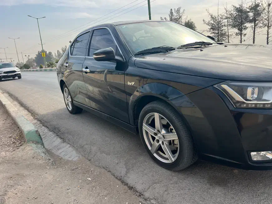 دنا پلاس توربیو اتومات با کارت طلایی مدل ۴۰۲|خودرو سواری و وانت|اصفهان, آبشار|دیوار